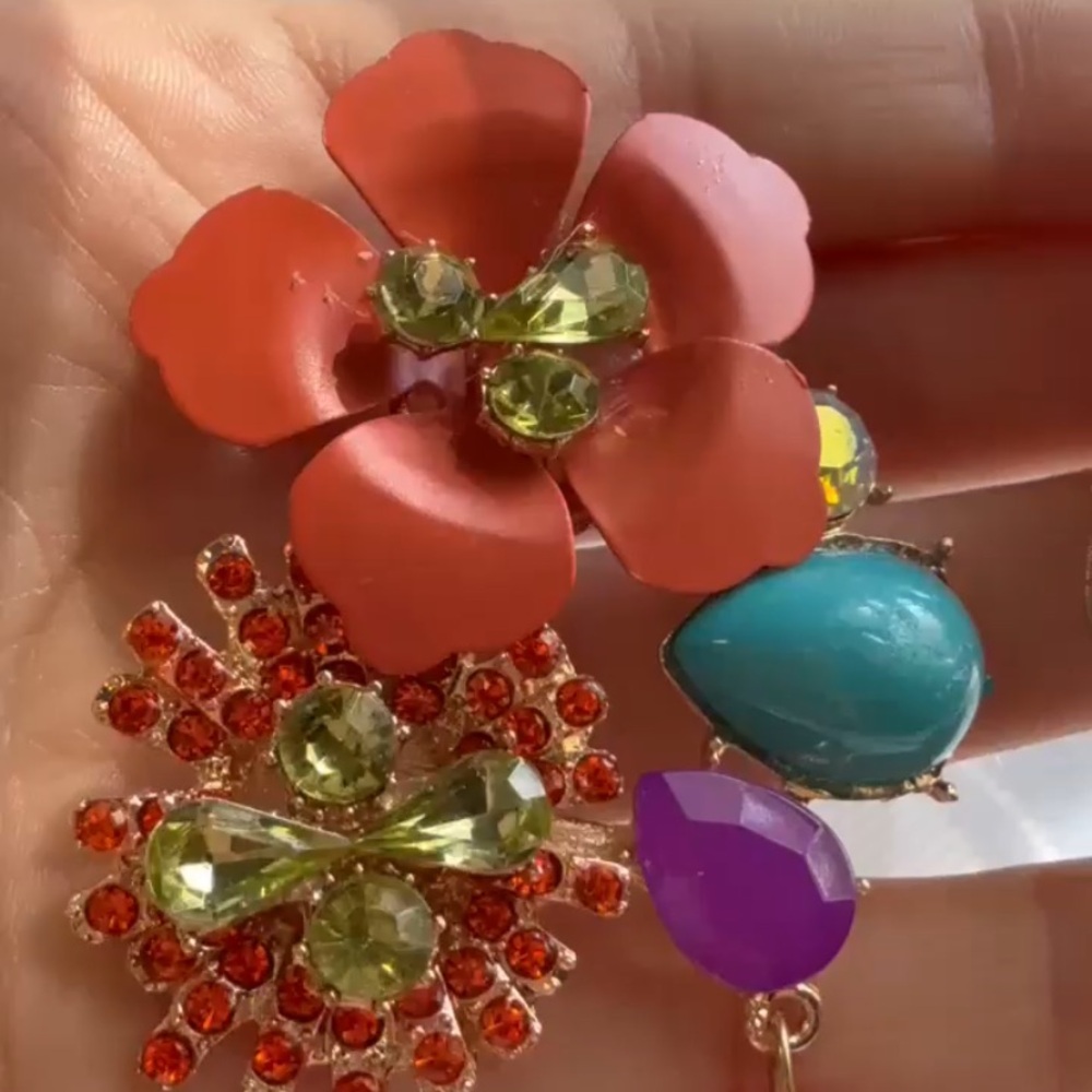 New! Anthropologie Colorful Floral Statement Earrings - Picture 9 of 10